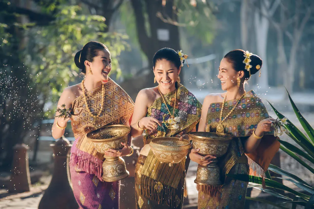 THAI PEOPLE AND CULTURE
