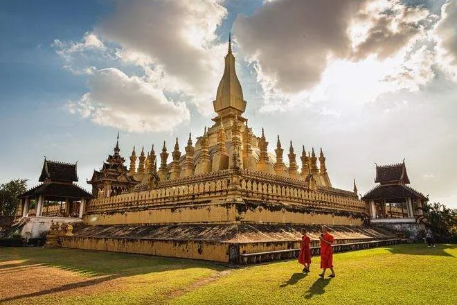 OVERVIEW ABOUT LAO FOODS & DRINKS